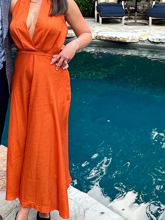 Zara Dresses & Skirts - Zara Orange Sleeveless V-Neck Midi Dress
